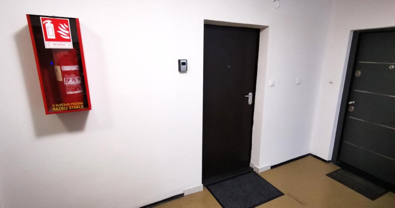 Sky 17 Lux Apartman Apartment Zagreb Luaran gambar